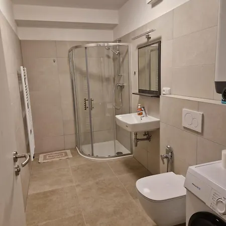 Apartman Nh Stables Nyrany Exterior photo